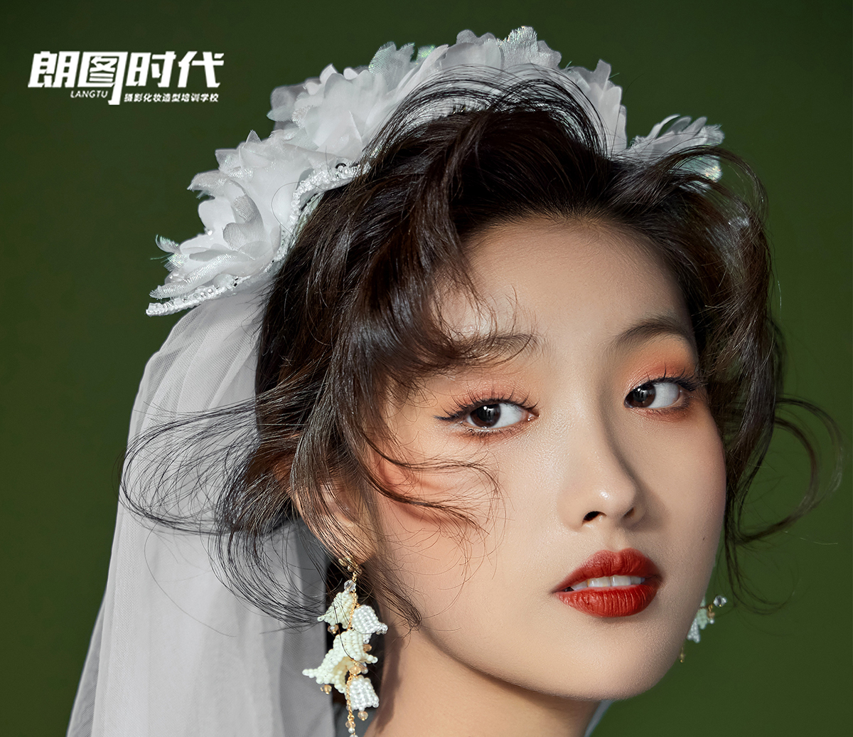 化妆美甲全科班