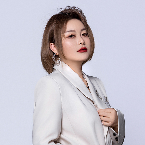 国家高级化妆造型师 史锐