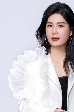  国家高级化妆师冯向丽